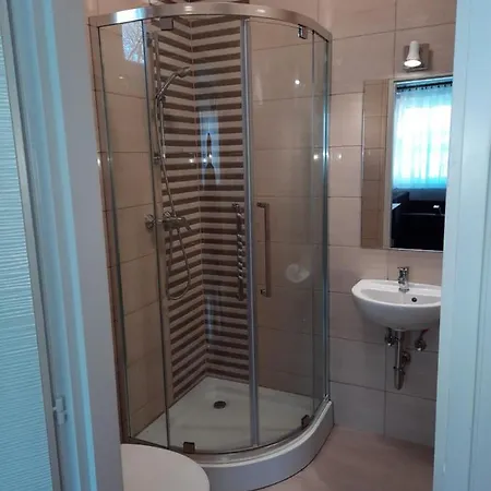 Pipacs Vendeghaz * Eger