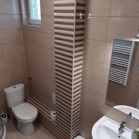 Hotel Pipacs Vendeghaz *