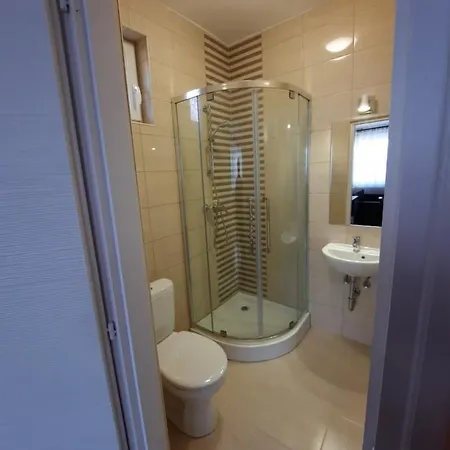 Pipacs Vendeghaz Hotel